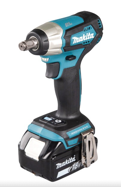 DTW181RTJ - AVVITATORE A IMPULSI 1/2" 18V 5Ah  210Nm + set buss. D-41517 omaggio